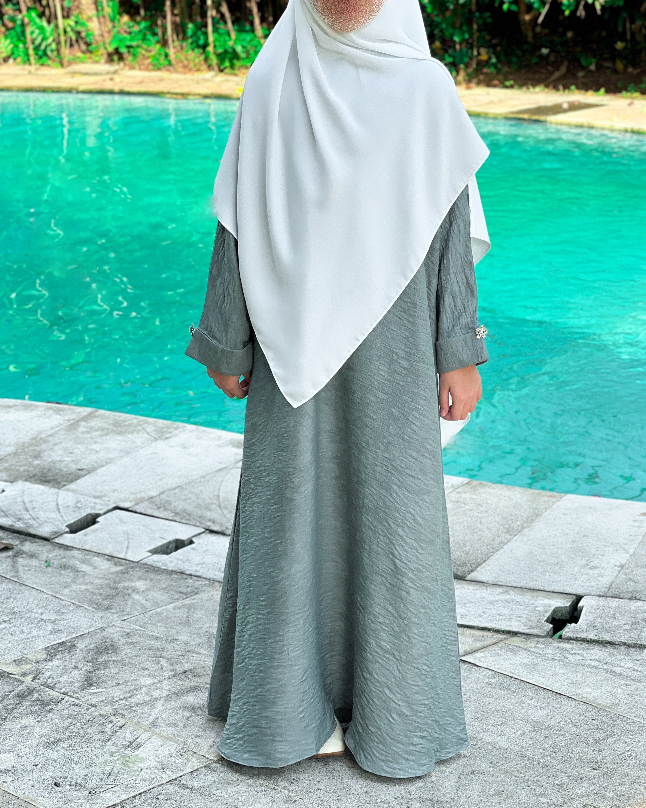 Banaty - Amna Kids Abaya