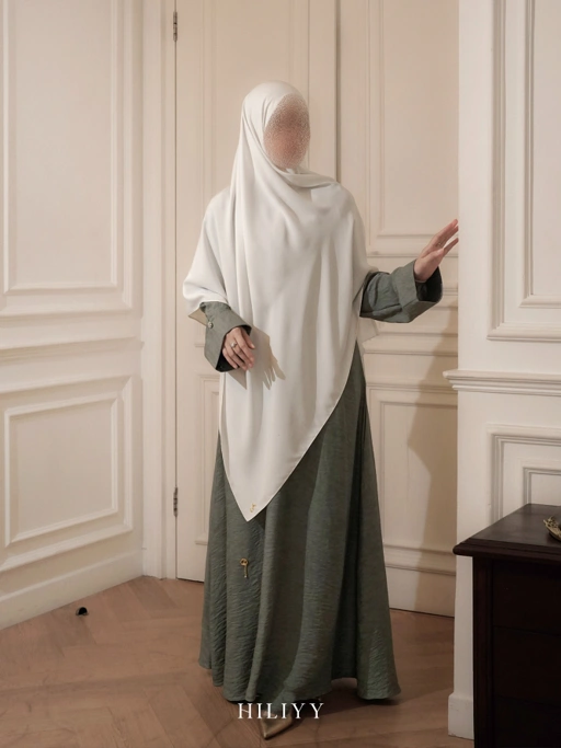 Image of Amna Abaya