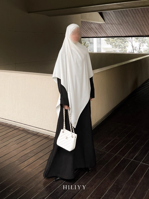 Image of Hayyin Abaya