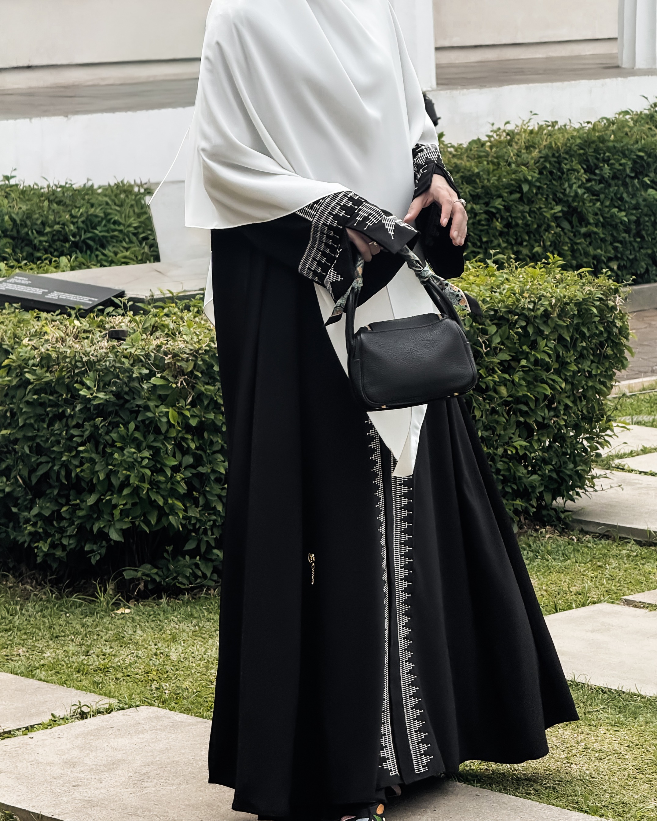 Zayba Embroidery Abaya