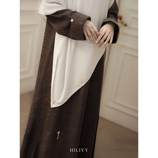 Image of Amna Abaya