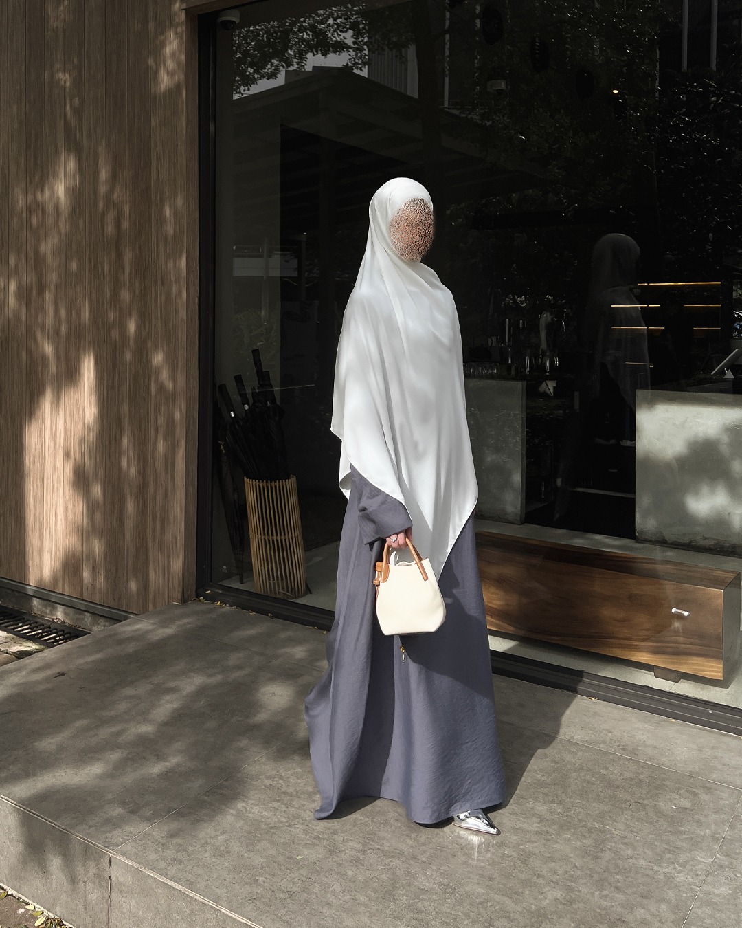 Shonia Abaya