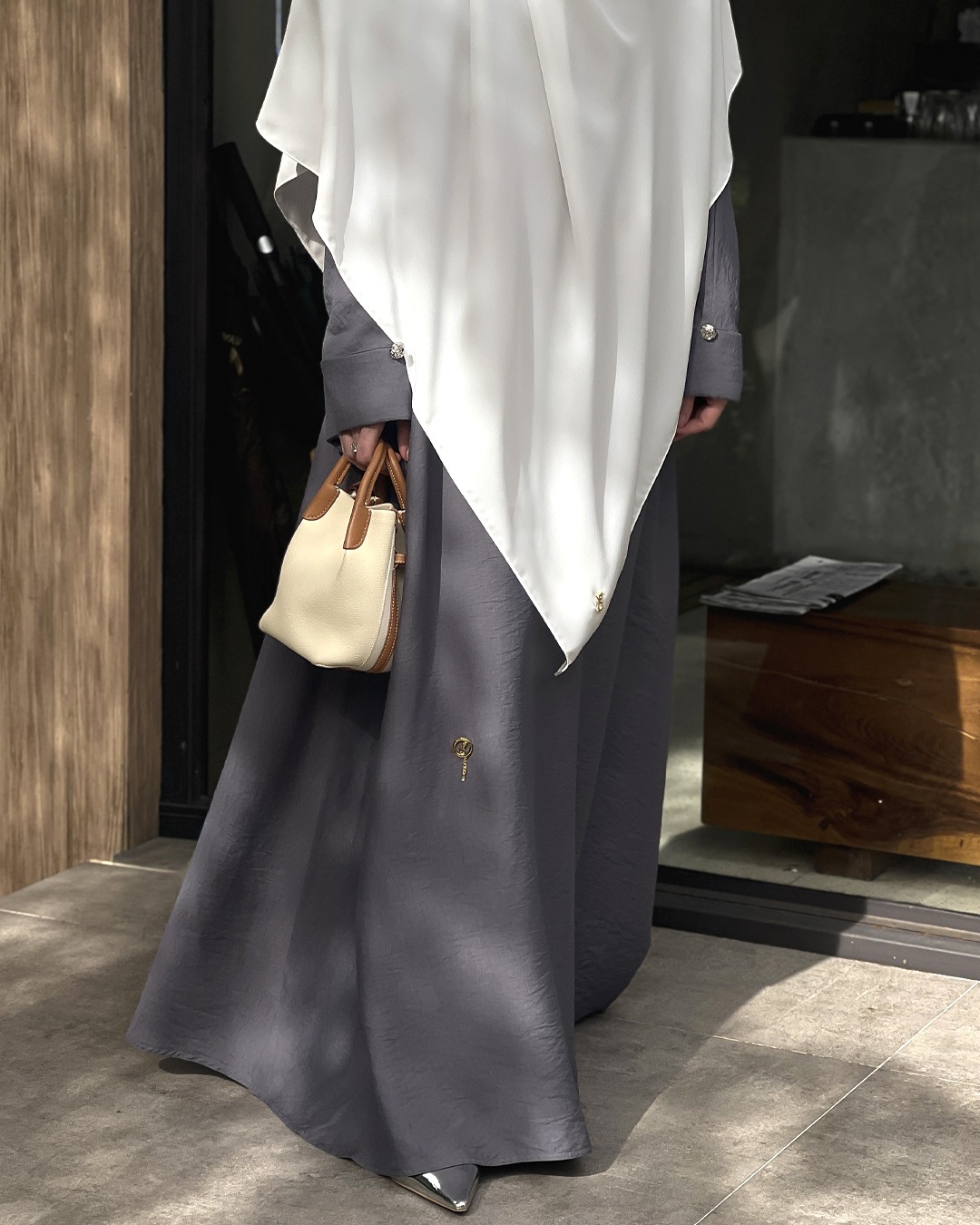 Shonia Abaya