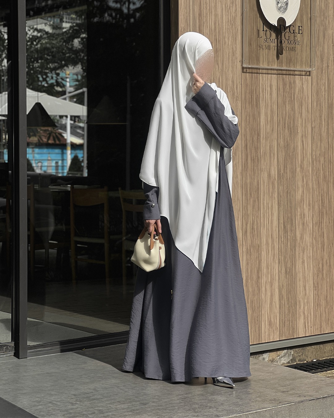 Shonia Abaya