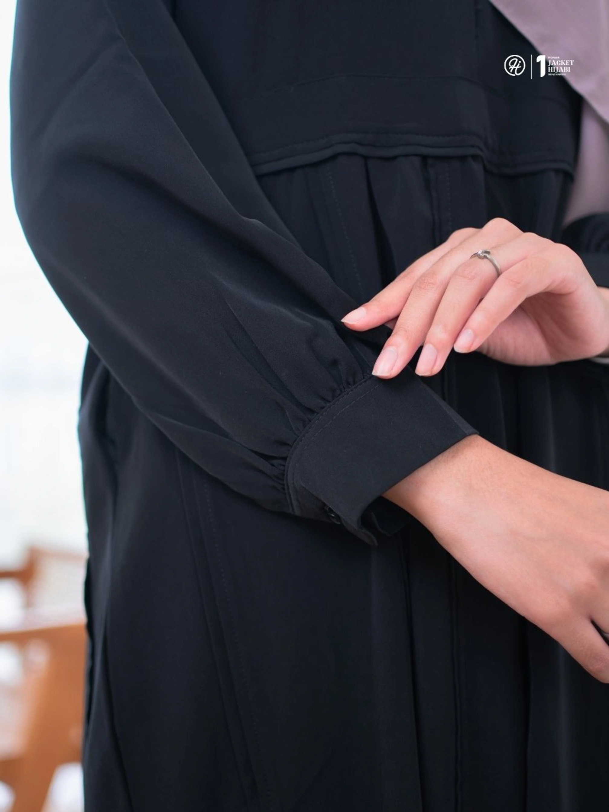 HJ Dress Mecca: Busana Muslimah Modest, Anggun, dan Nyaman