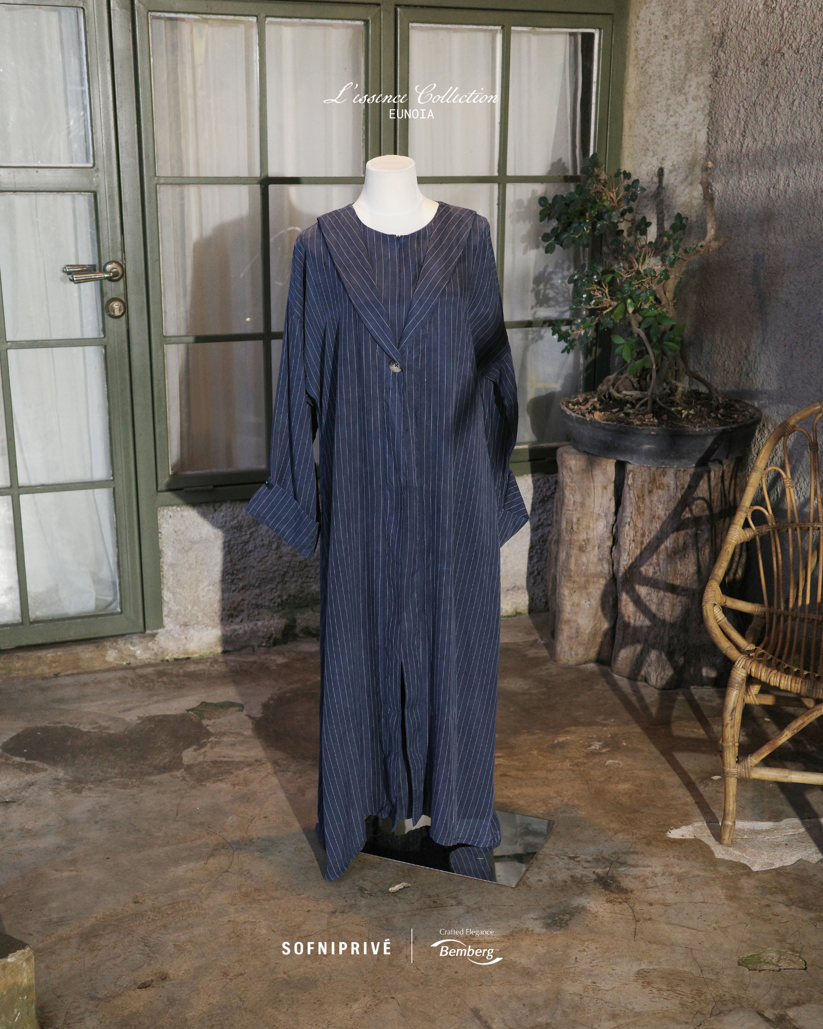 EUNOIA DRESS NAVY PEONY