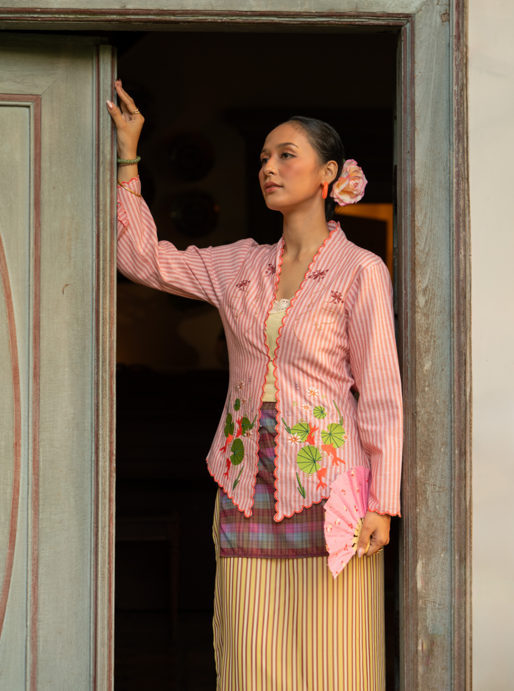 Juwita Kebaya Seroja
