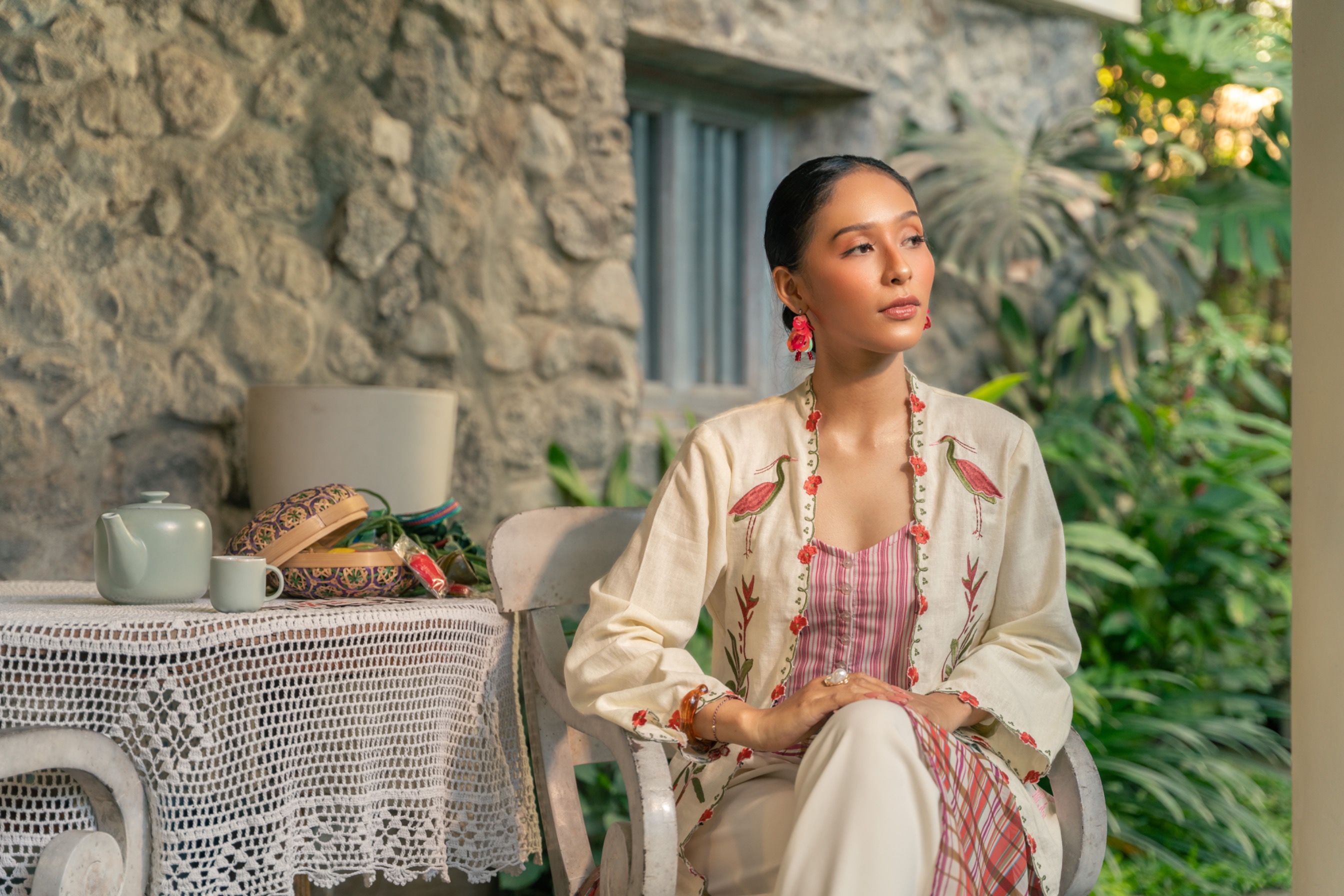 Juwita Kebaya Surili