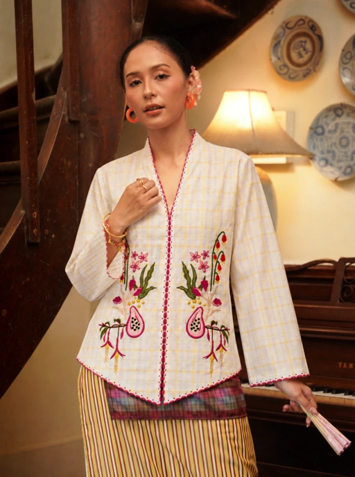 Juwita Kebaya Asmara