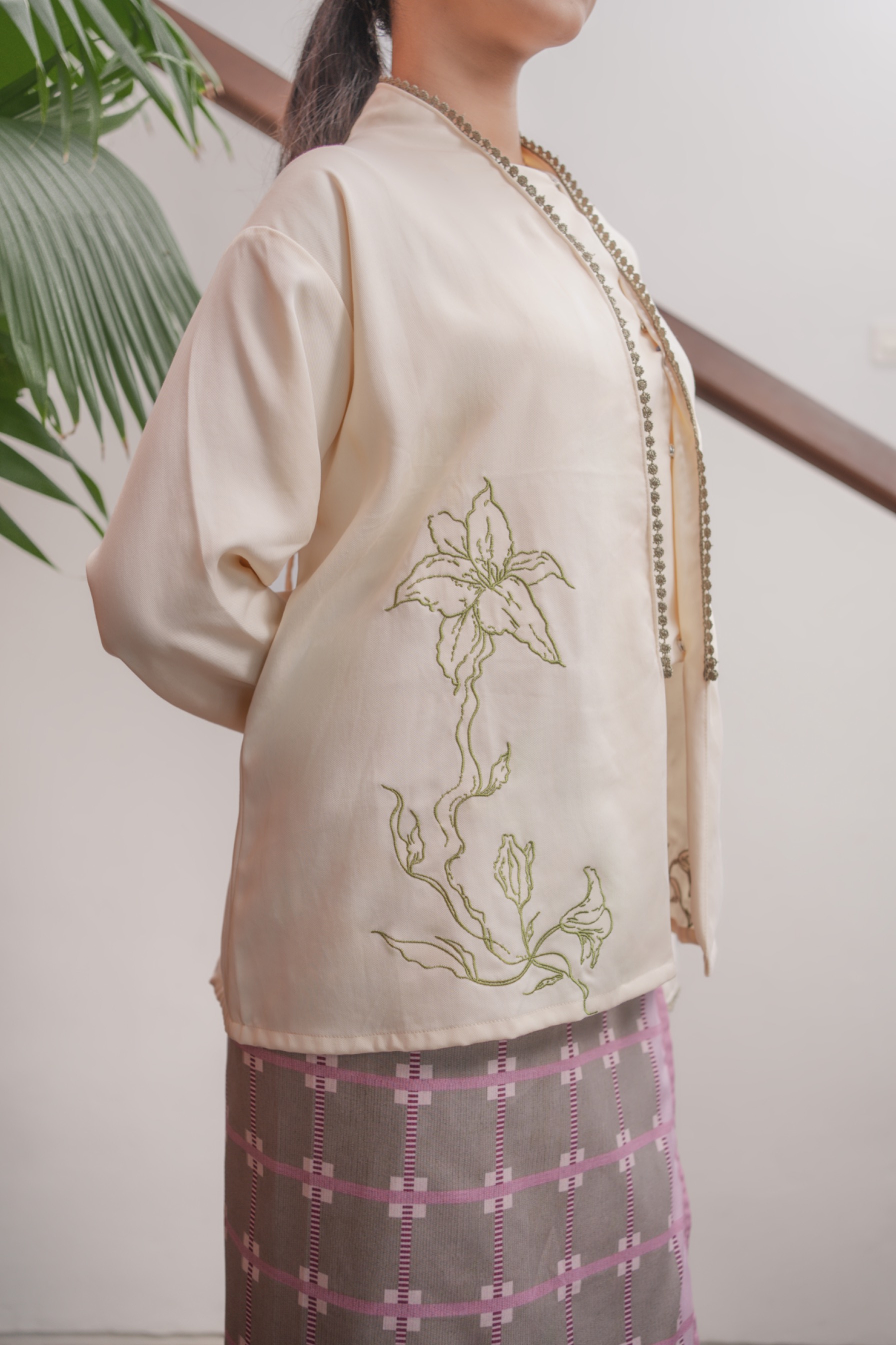 Jenar Kebaya Set Sagu