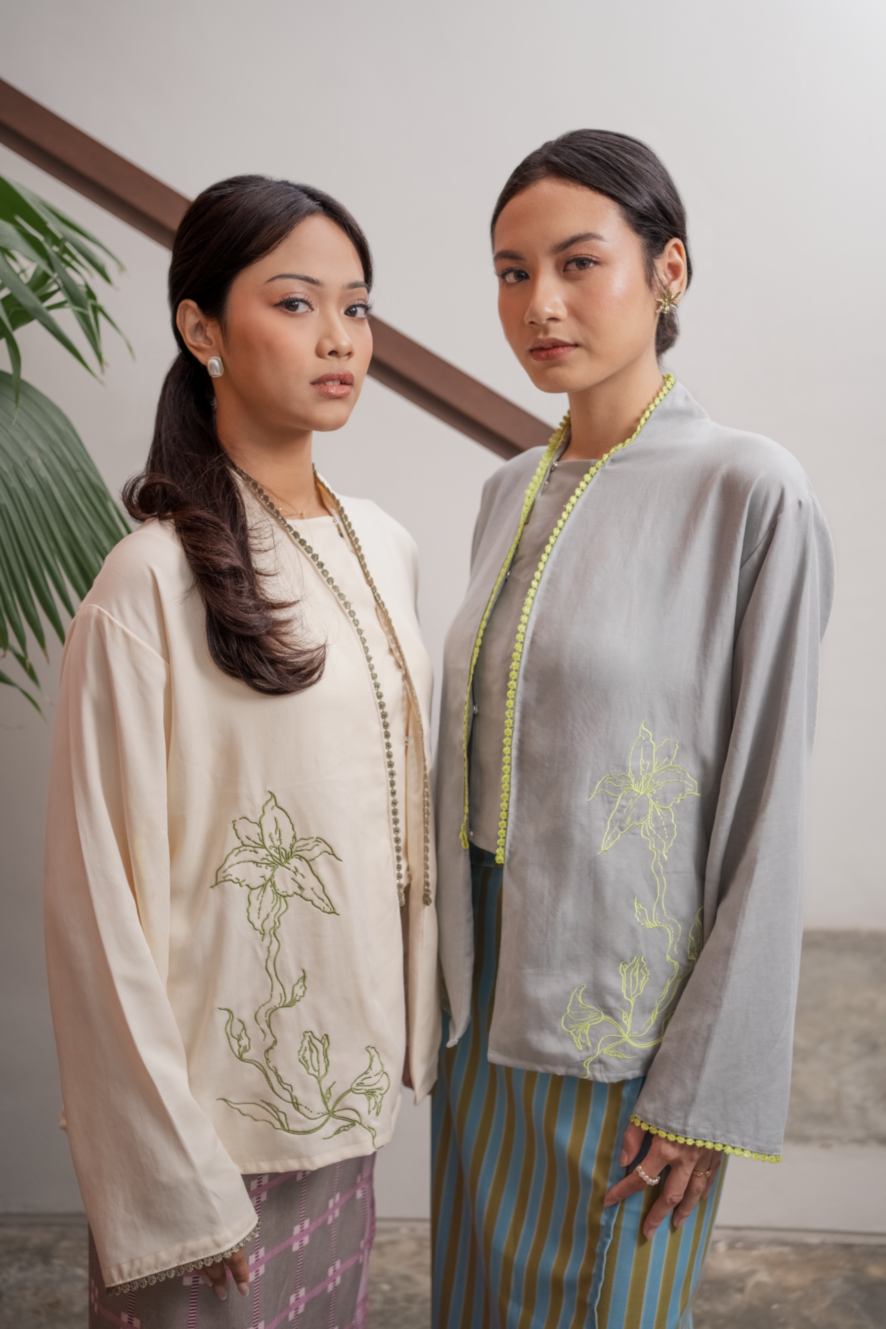 Jenar Kebaya Set Talam