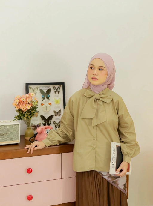 Image of Winnie Earthy Muse