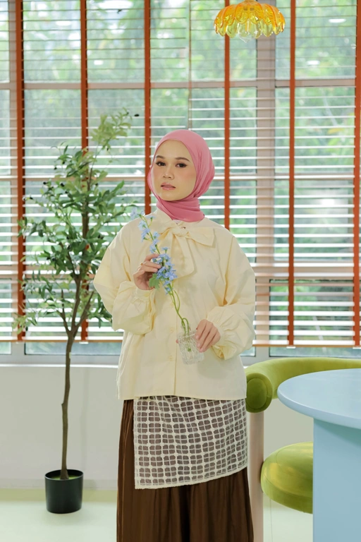 Image of Winnie Butter Veil