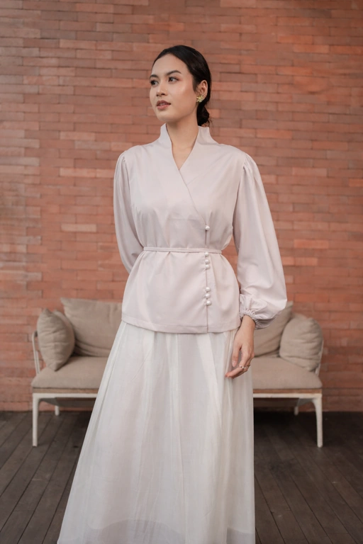 Image of Suri Top Long Sleeve