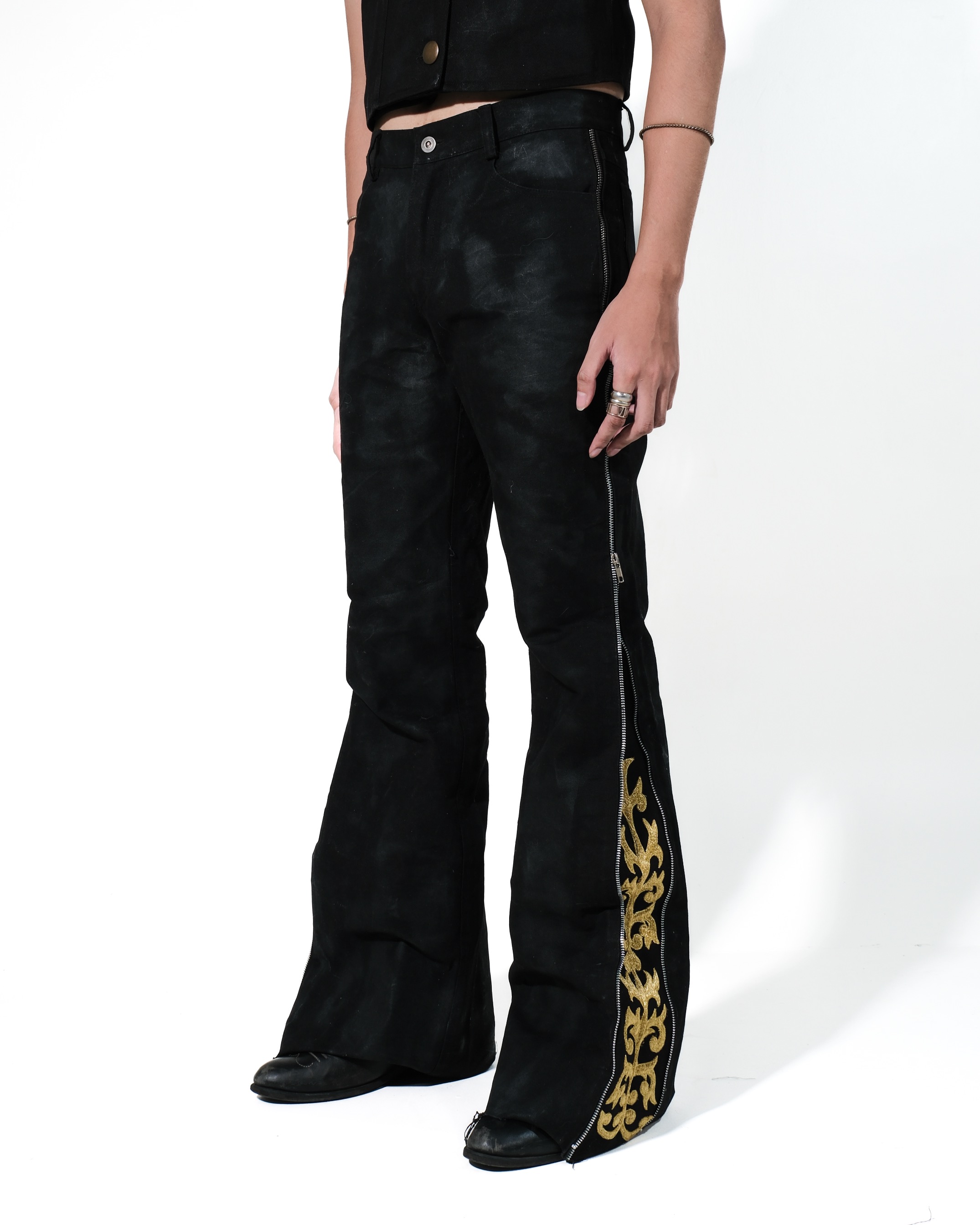 GAUANG FLARE JEANS