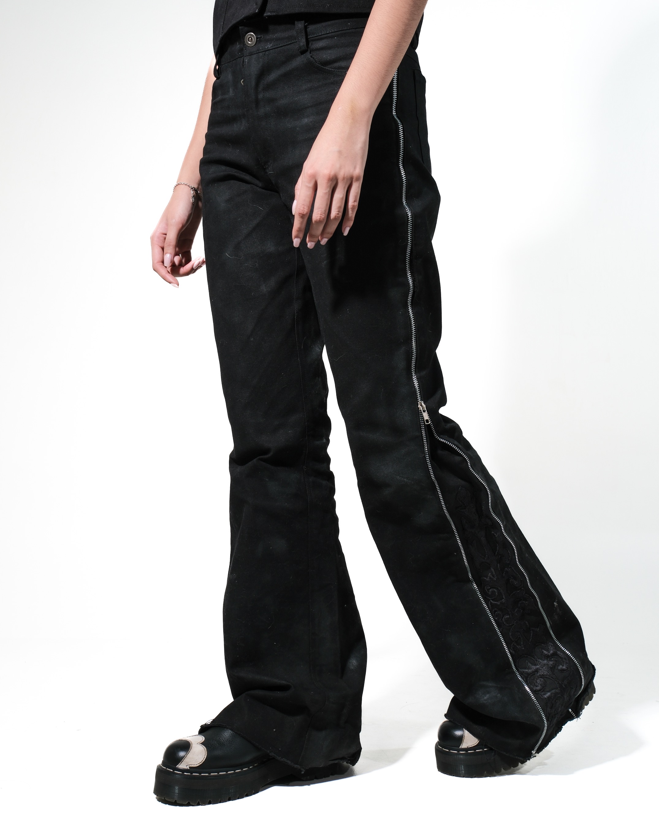 GAUANG FLARE JEANS