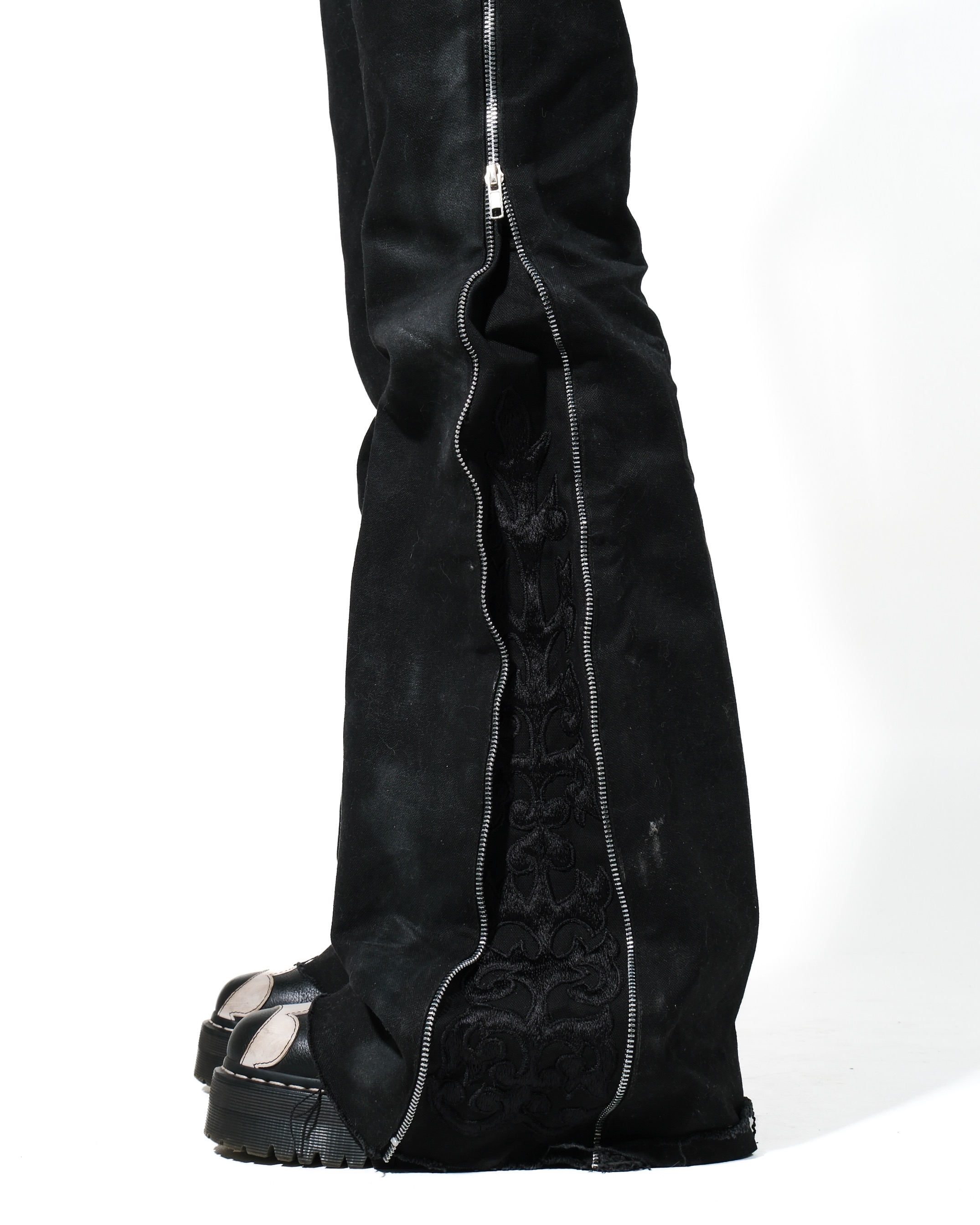 GAUANG FLARE JEANS