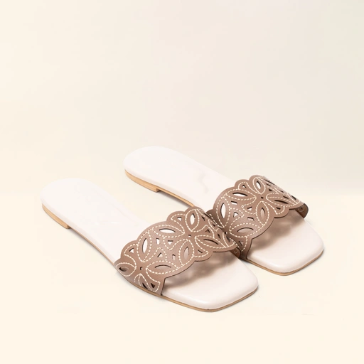 Elata Flat Sandal