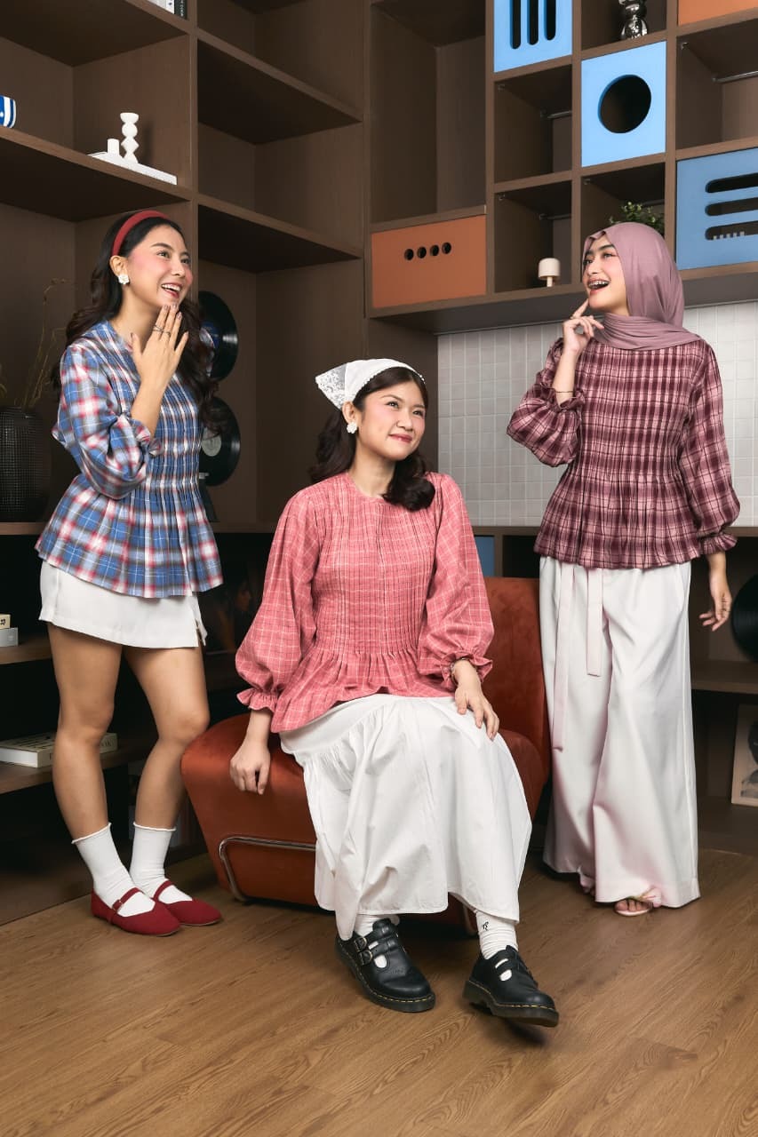 MYMINOLS - Senara Pleats Blouse