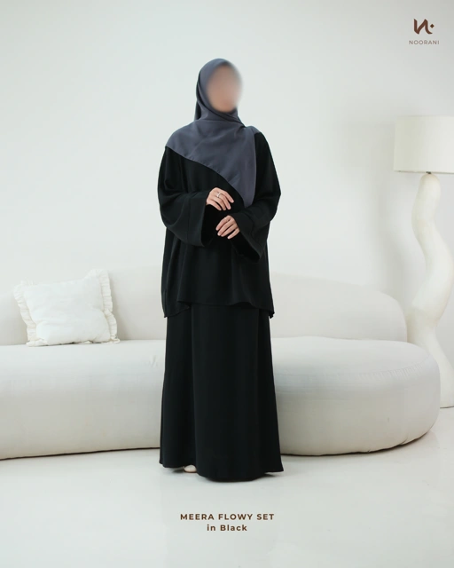 Image of MEERA FLOWY SET