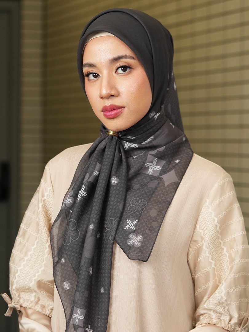 ZURIA SCARF VOAL