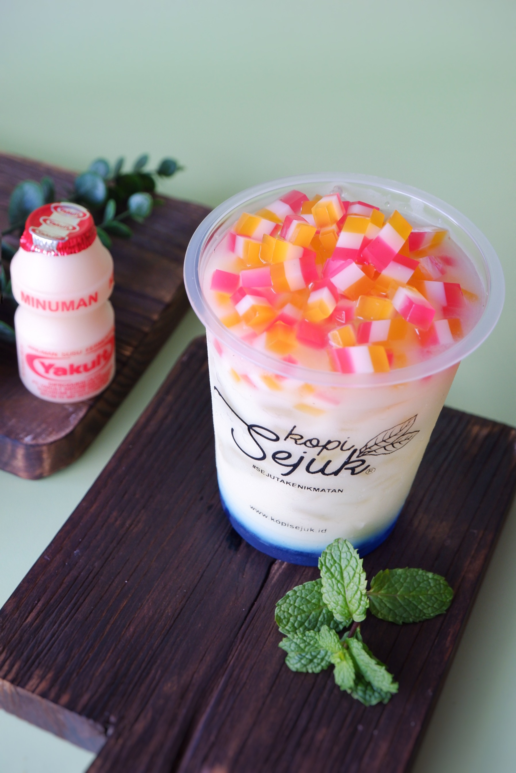 YAKULT JELLY RAINBOW