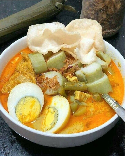 Image of LONTONG SAYUR