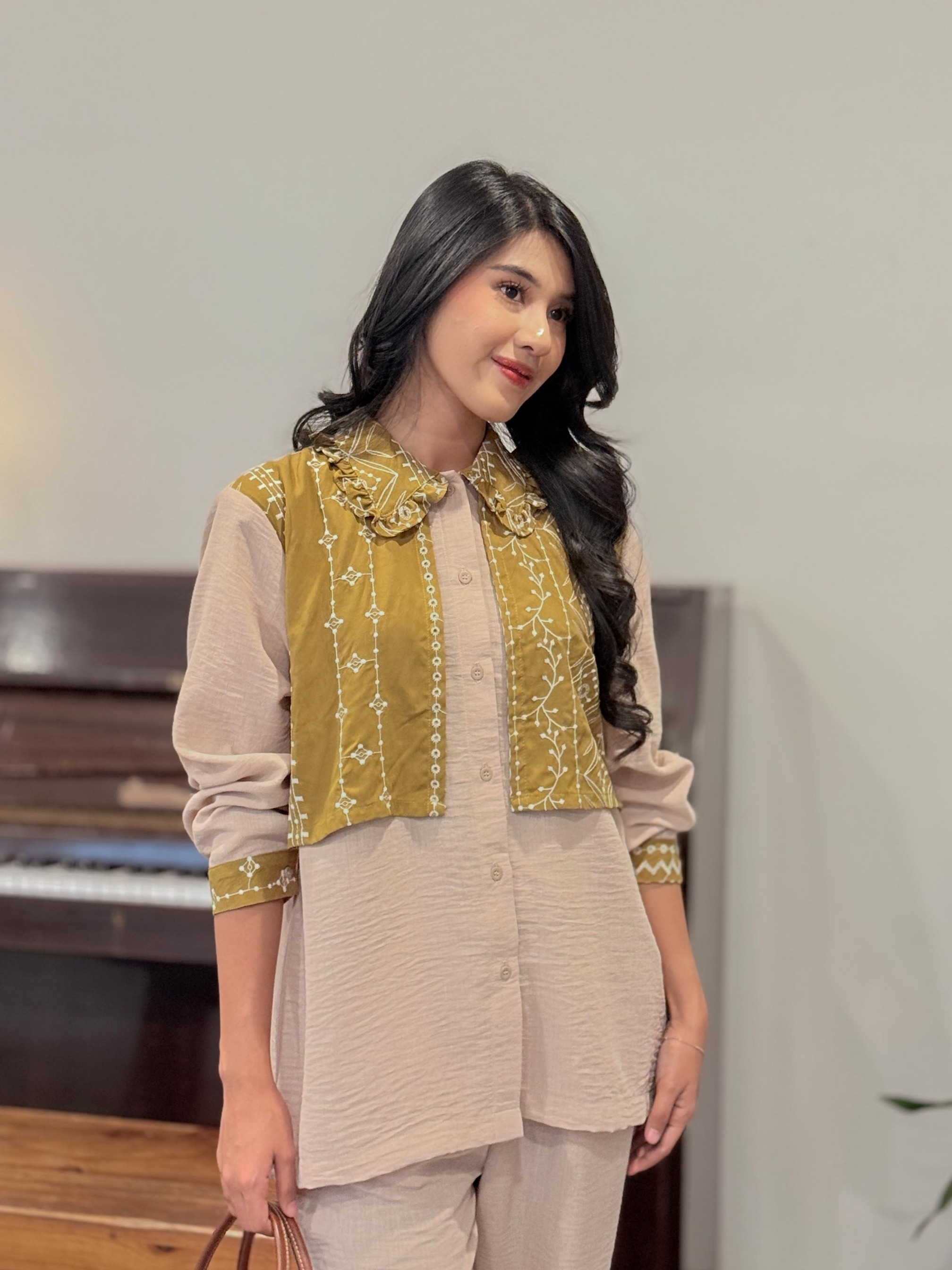 Kimirai - Yun Ji Lace Shirt 