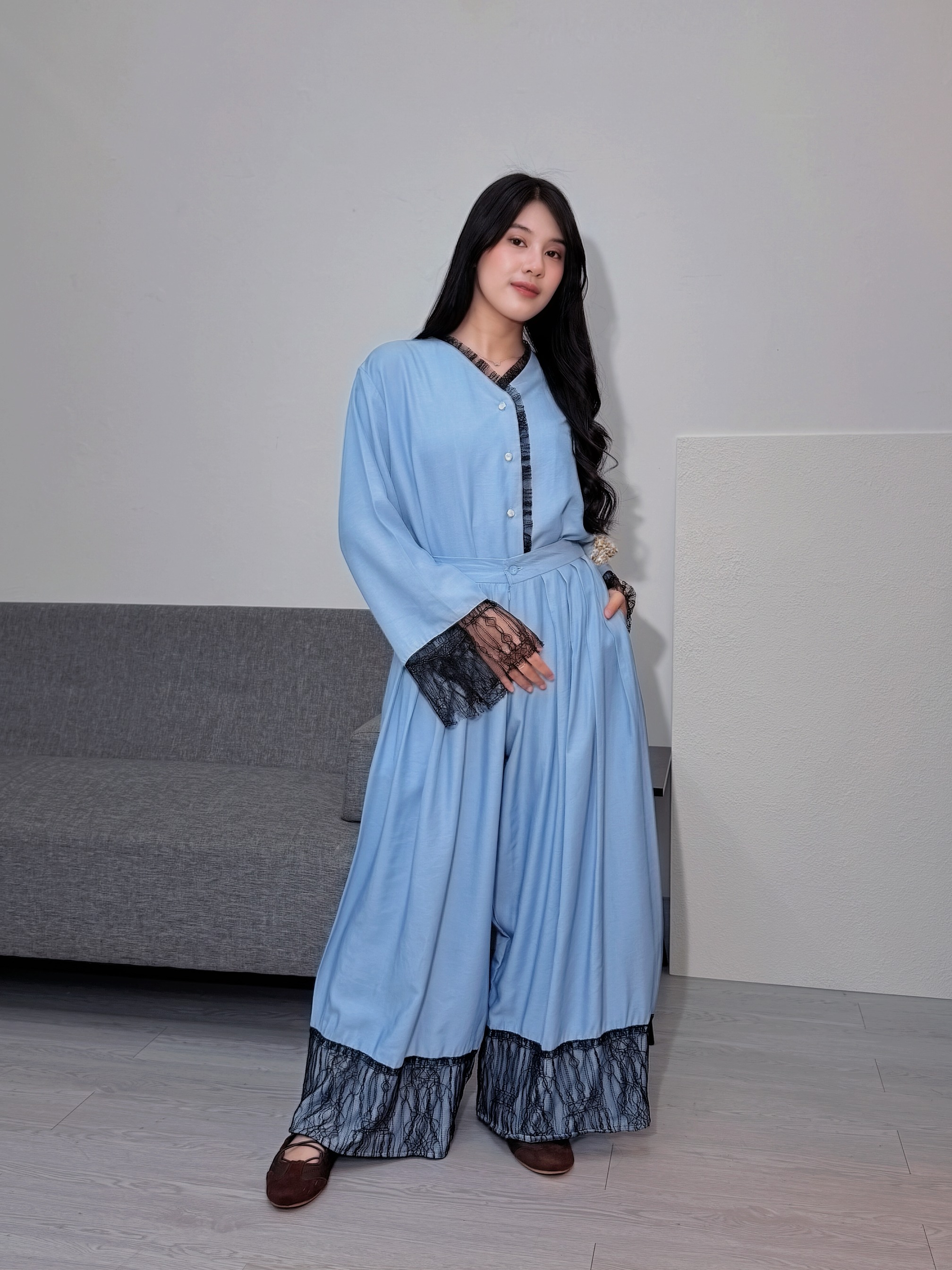 KIMIRAI - Mirae Pleated Pants Denim Kombinasi Lace