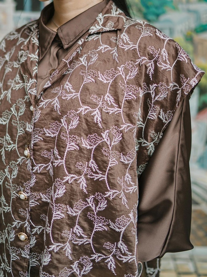 KIMIRAI - Ji Na Vest Embroidery