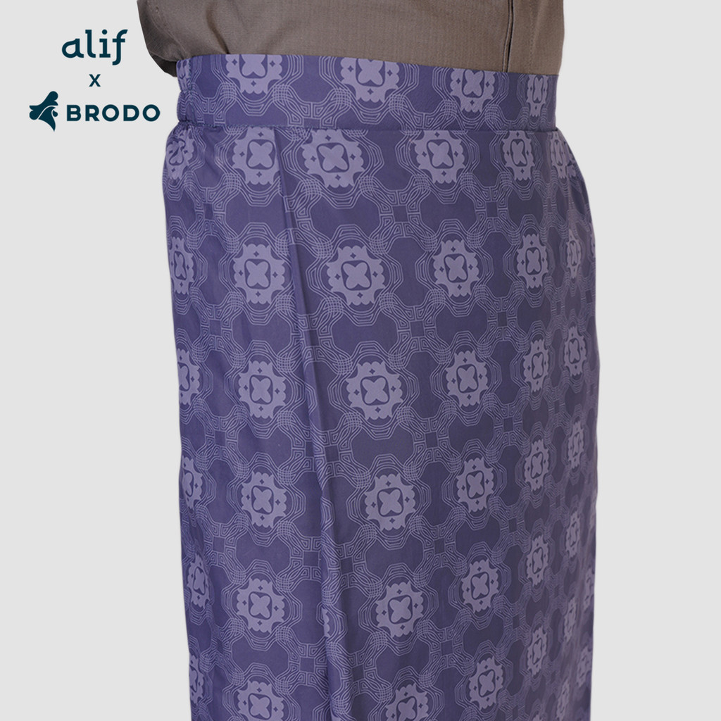 Tranquil Saroong Alif x Brodo Navy