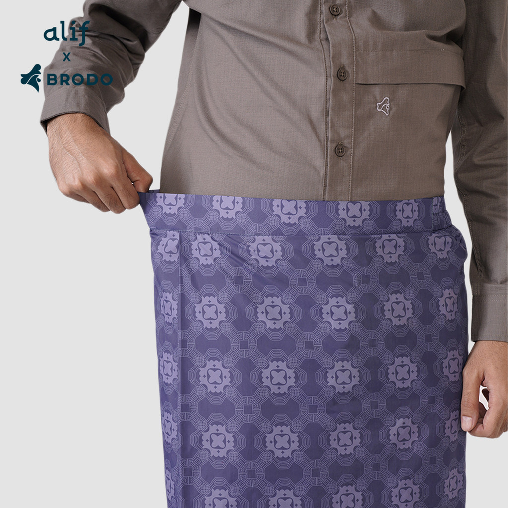 Tranquil Saroong Alif x Brodo Navy