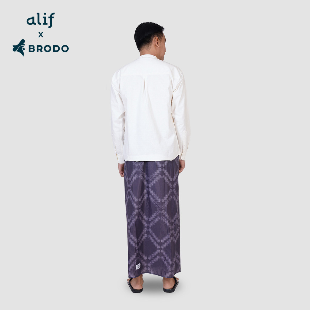 Adora Saroong Alif x Brodo Black
