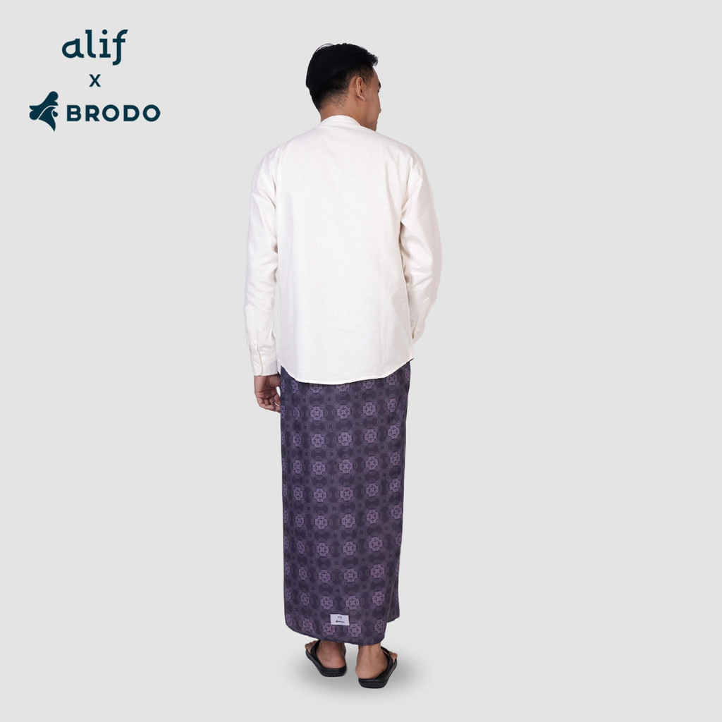 Tranquil Saroong Alif x Brodo Black