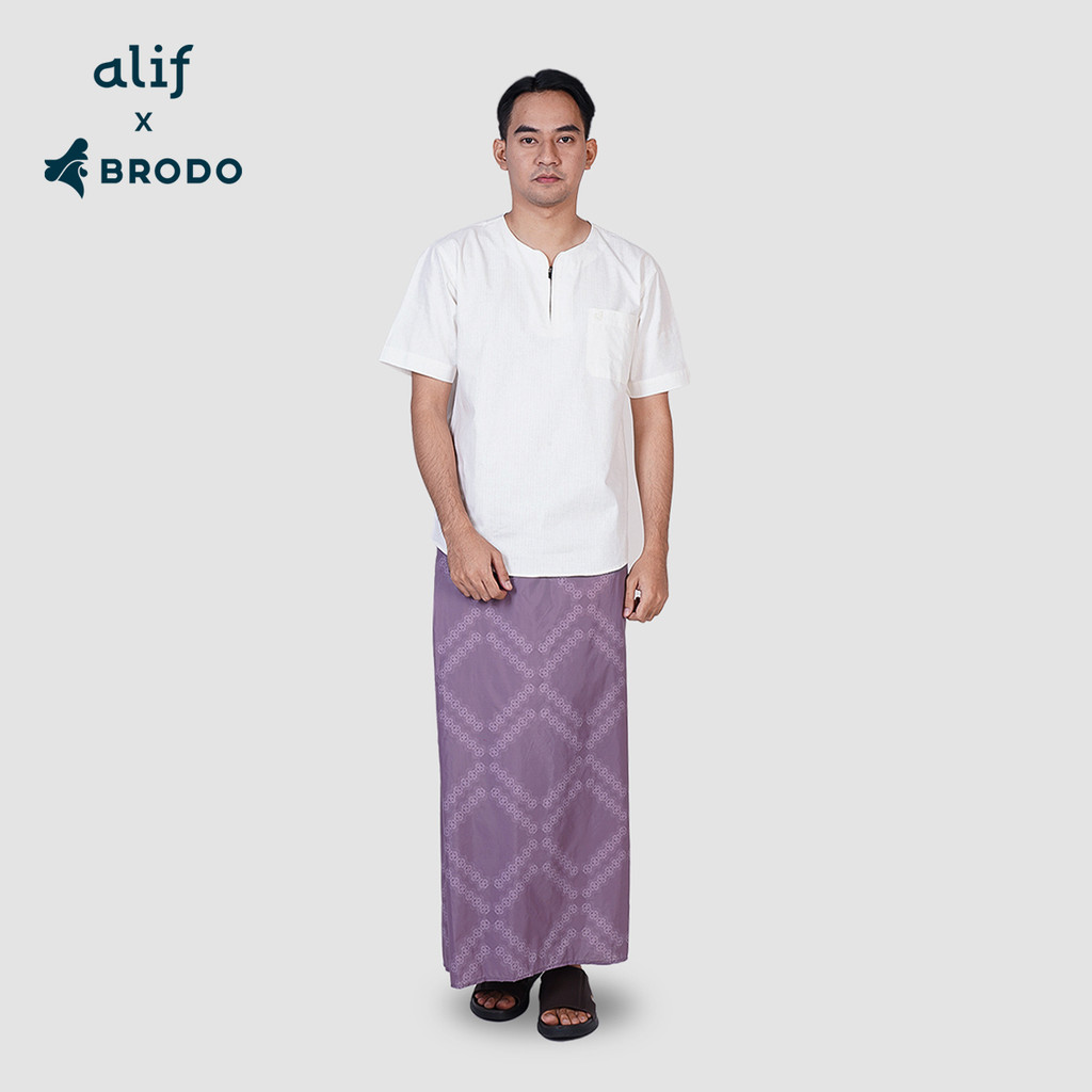 Adora Saroong Alif x Brodo Brown