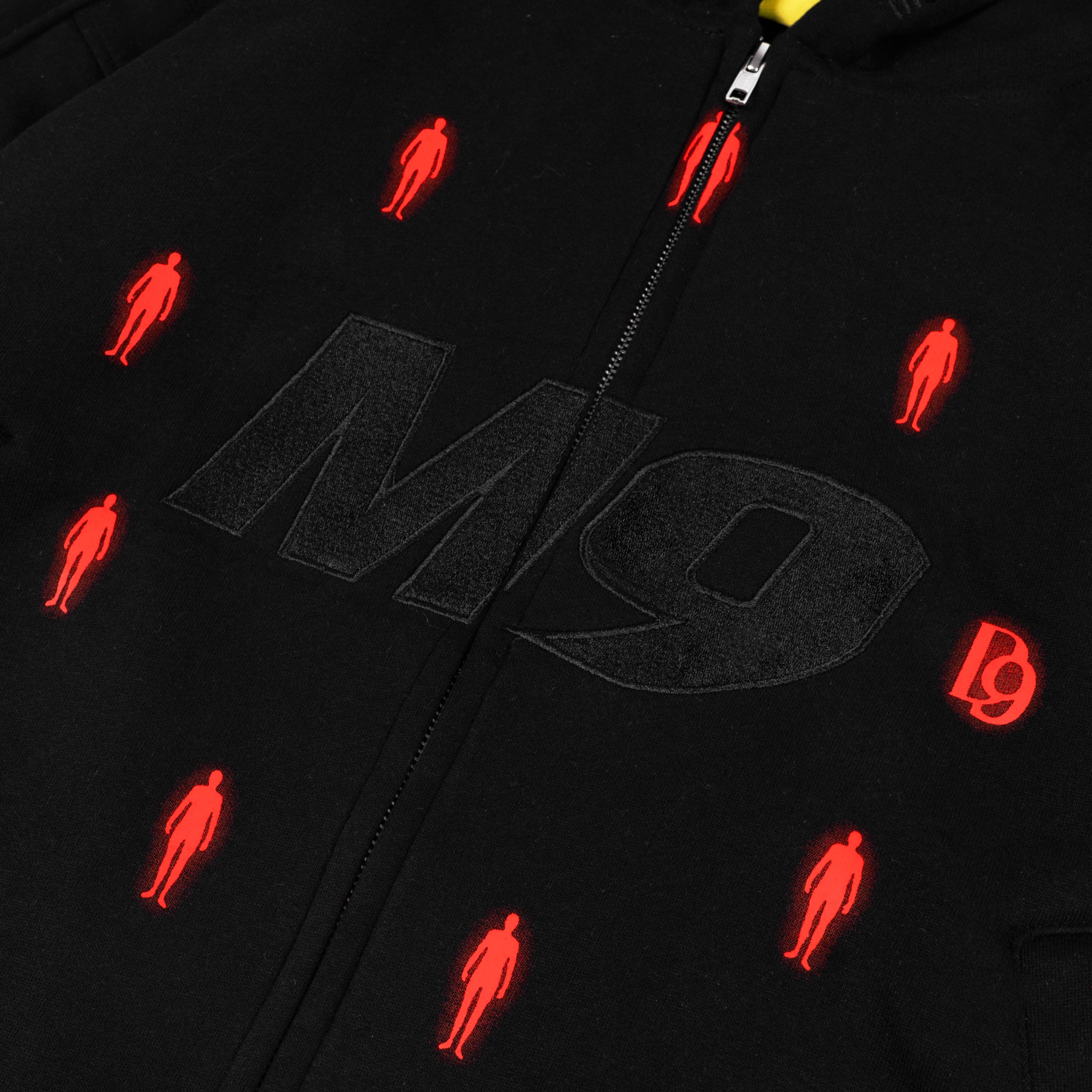 M9 ZIP UP HOODIE