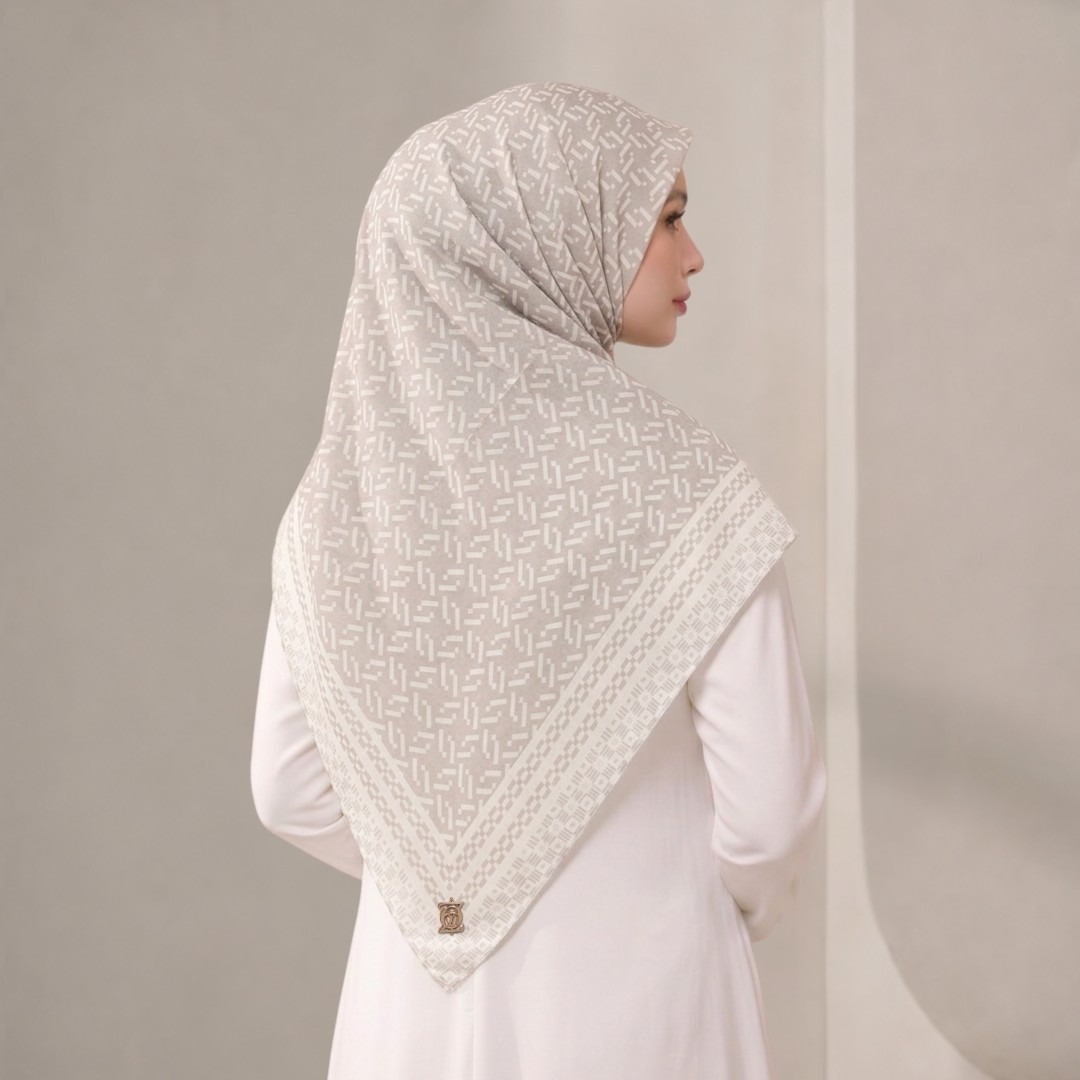 Zoya - Arren Grid Scarf - Kerudung Hijab Segiempat Motif - Pouch Ziplock
