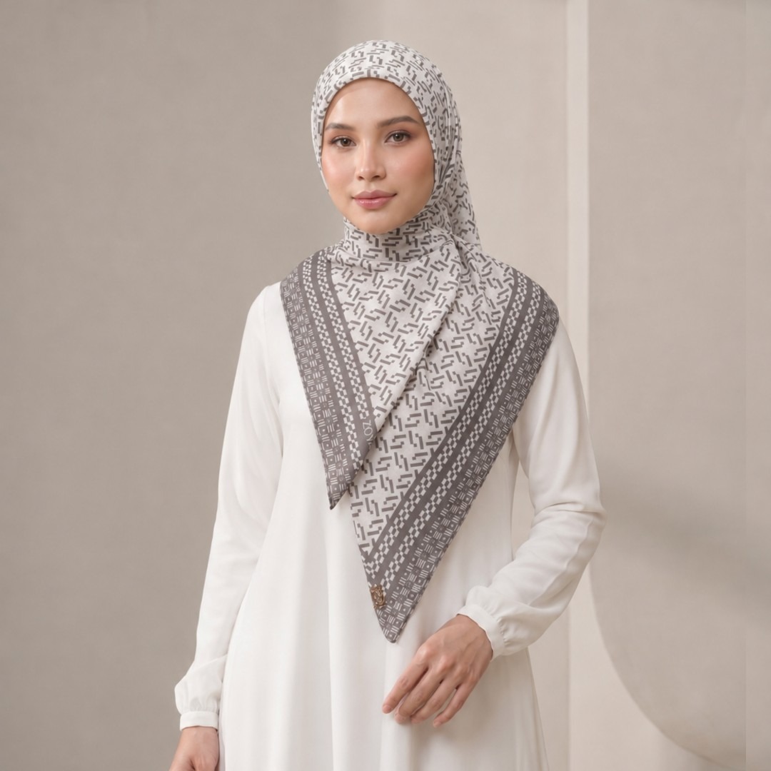 Zoya - Arren Grid Scarf - Kerudung Hijab Segiempat Motif - Pouch Ziplock