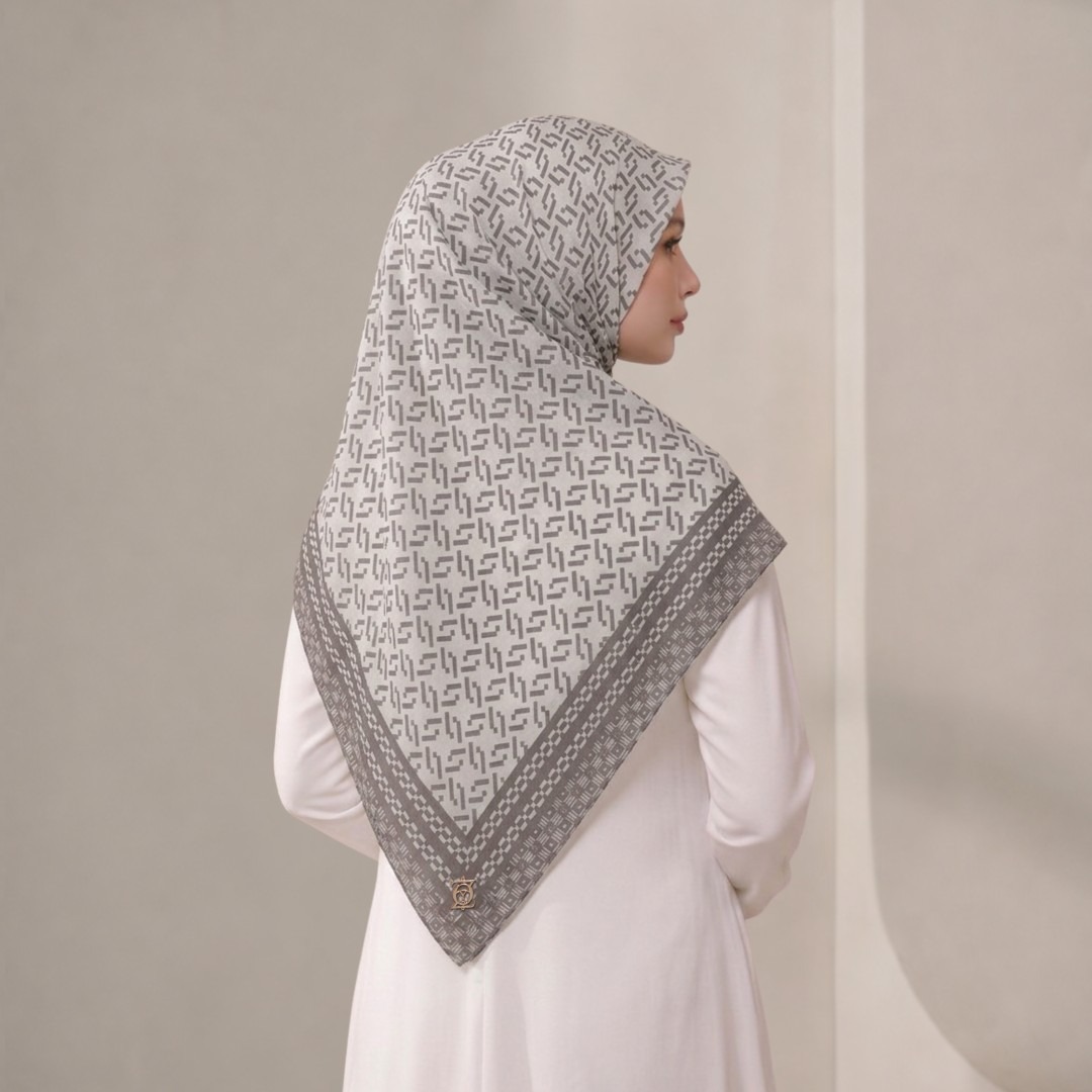 Zoya - Arren Grid Scarf - Kerudung Hijab Segiempat Motif - Pouch Ziplock