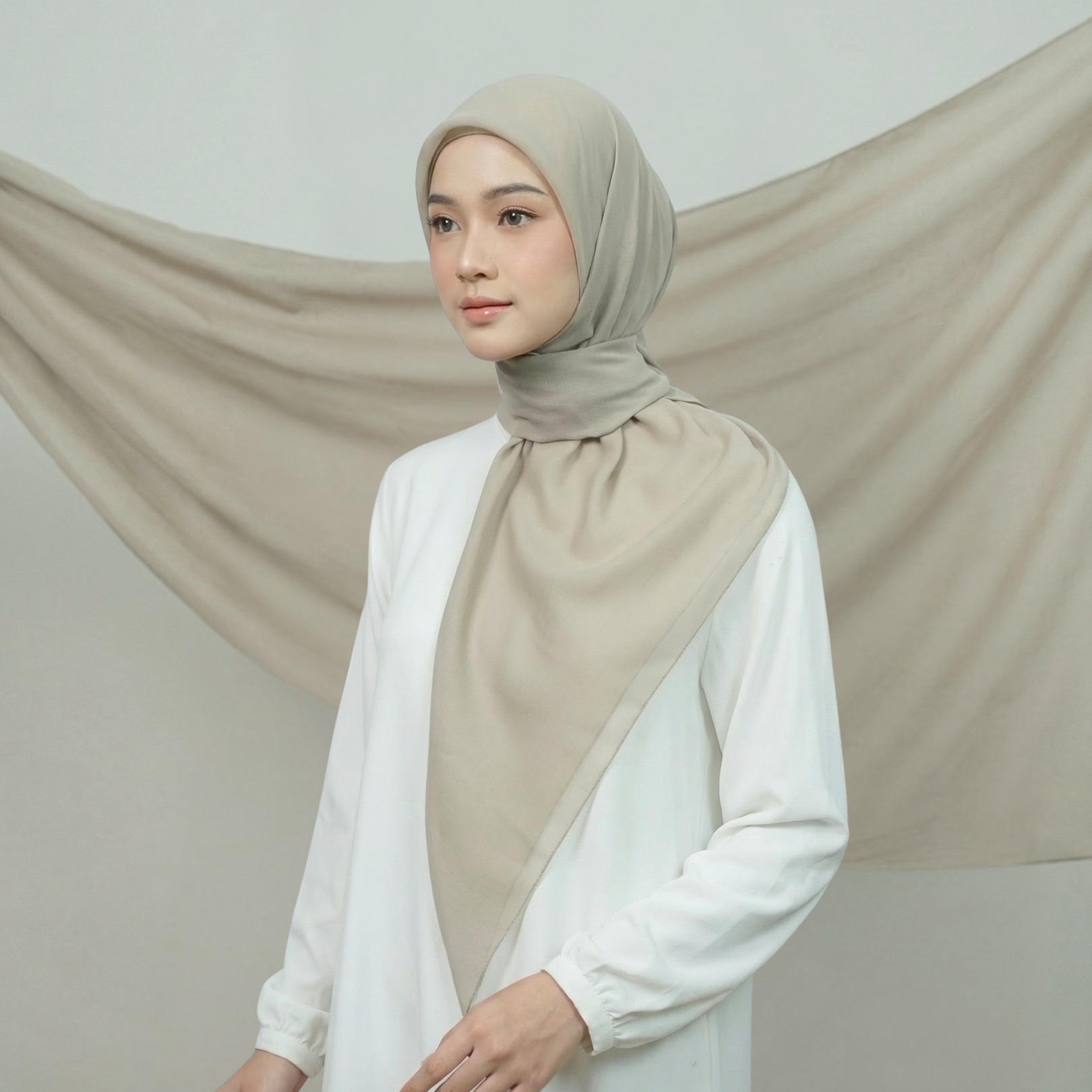 Zoya - Ayko Plain Scarf - Kerudung Hijab Segiempat Polos - Bahan Paris