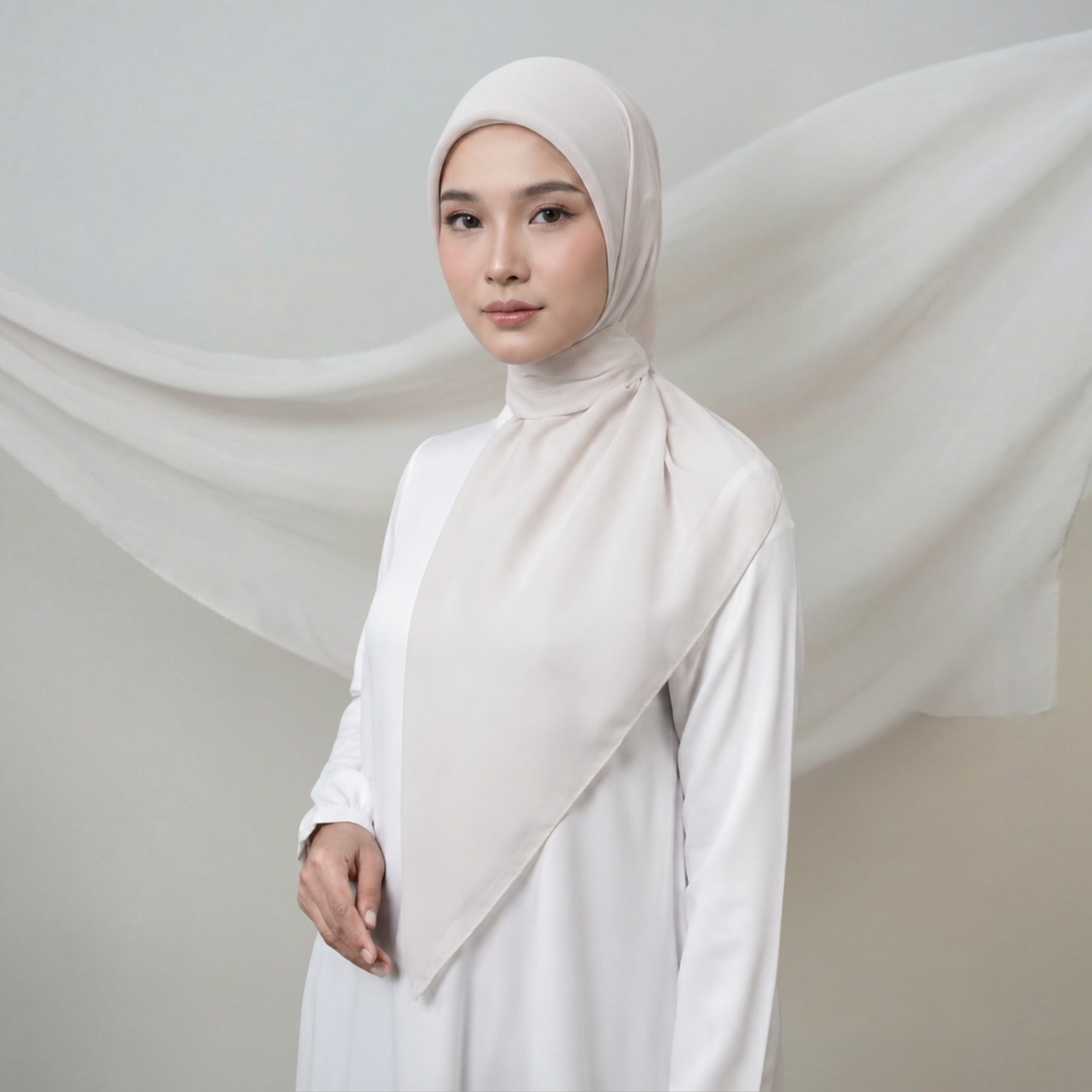 Zoya - Ayko Plain Scarf - Kerudung Hijab Segiempat Polos - Bahan Paris