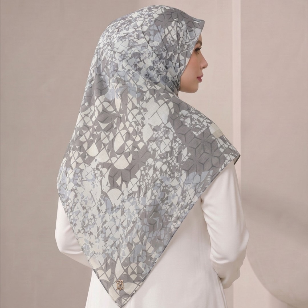 Zoya - Elara Dimensi Scarf - Kerudung Hijab Segiempat Motif - Pouch Ziplock
