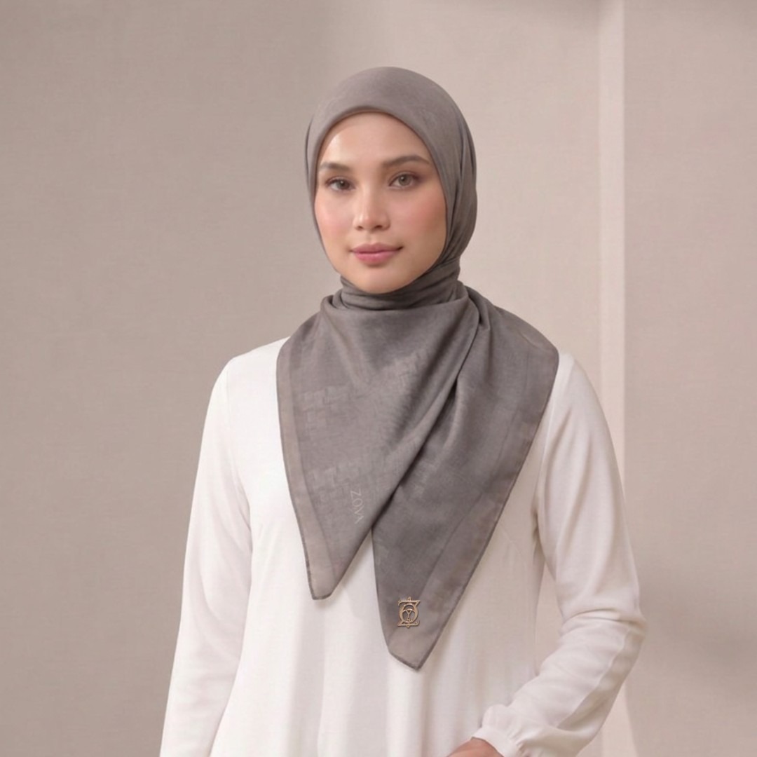 Zoya - Gradient Loom Scarf - Kerudung Hijab Segiempat Motif - Pouch Ziplock