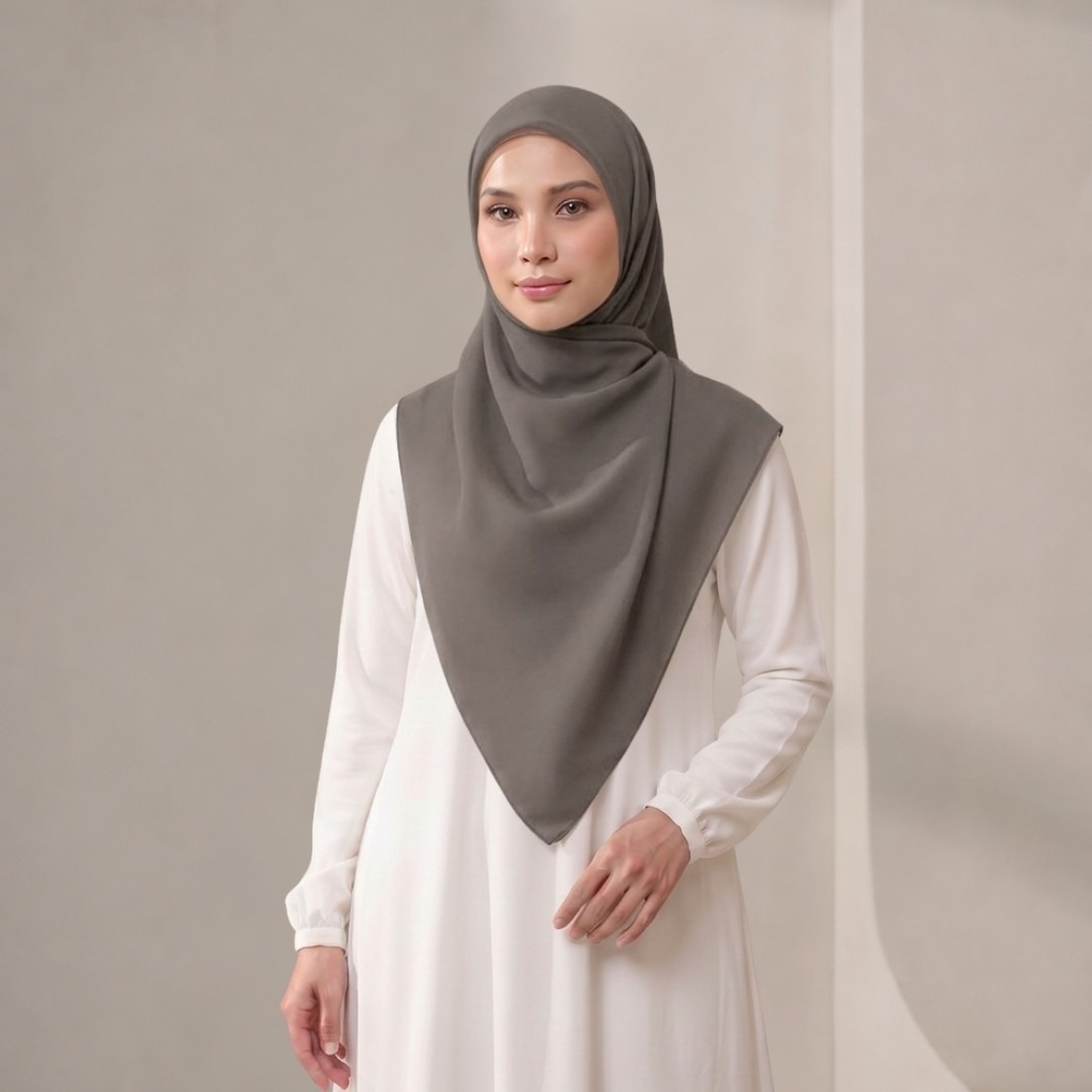 Zoya KAMANIYA Plain Scarf - Kerudung Hijab Segi Empat Polos Bahan Voal - Ukuran 110 x 110