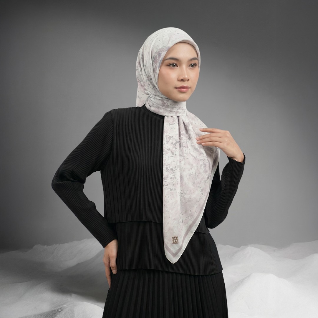 Zoya - Lavina Print Scarf - Kerudung Hijab Segiempat Motif Premium - Box