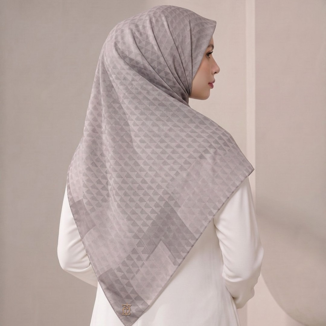 Zoya - Naya Structure Scarf - Kerudung Hijab Segiempat Motif - Pouch Ziplock