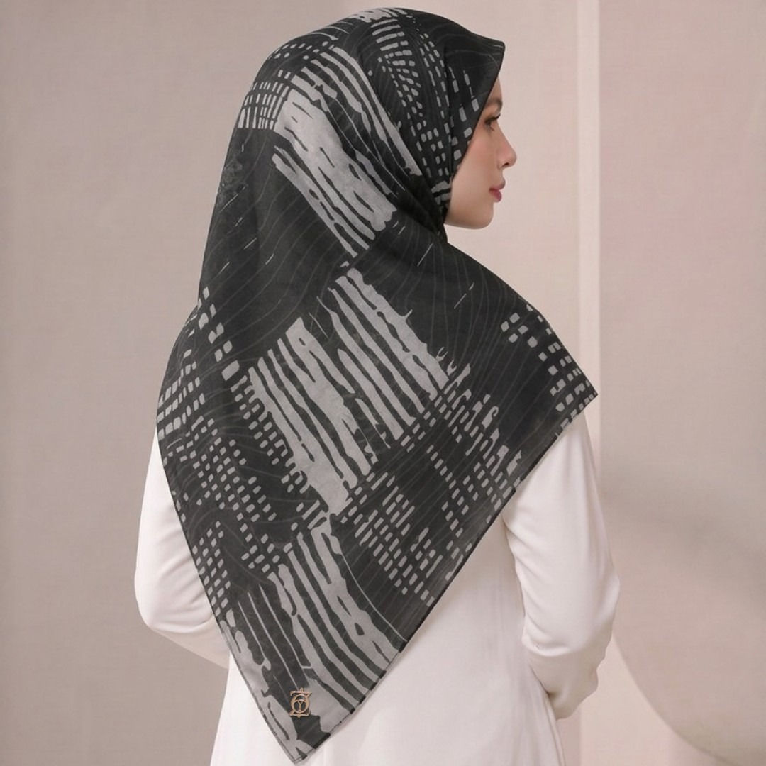 Zoya - Rhea Phase Scarf - Kerudung Hijab Segiempat Motif - Pouch Ziplock