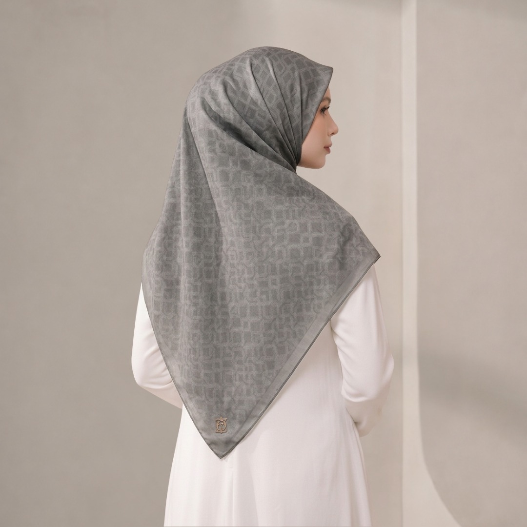 Zoya - Serein Weave Scarf - Kerudung Hijab Segiempat Motif - Pouch Ziplock