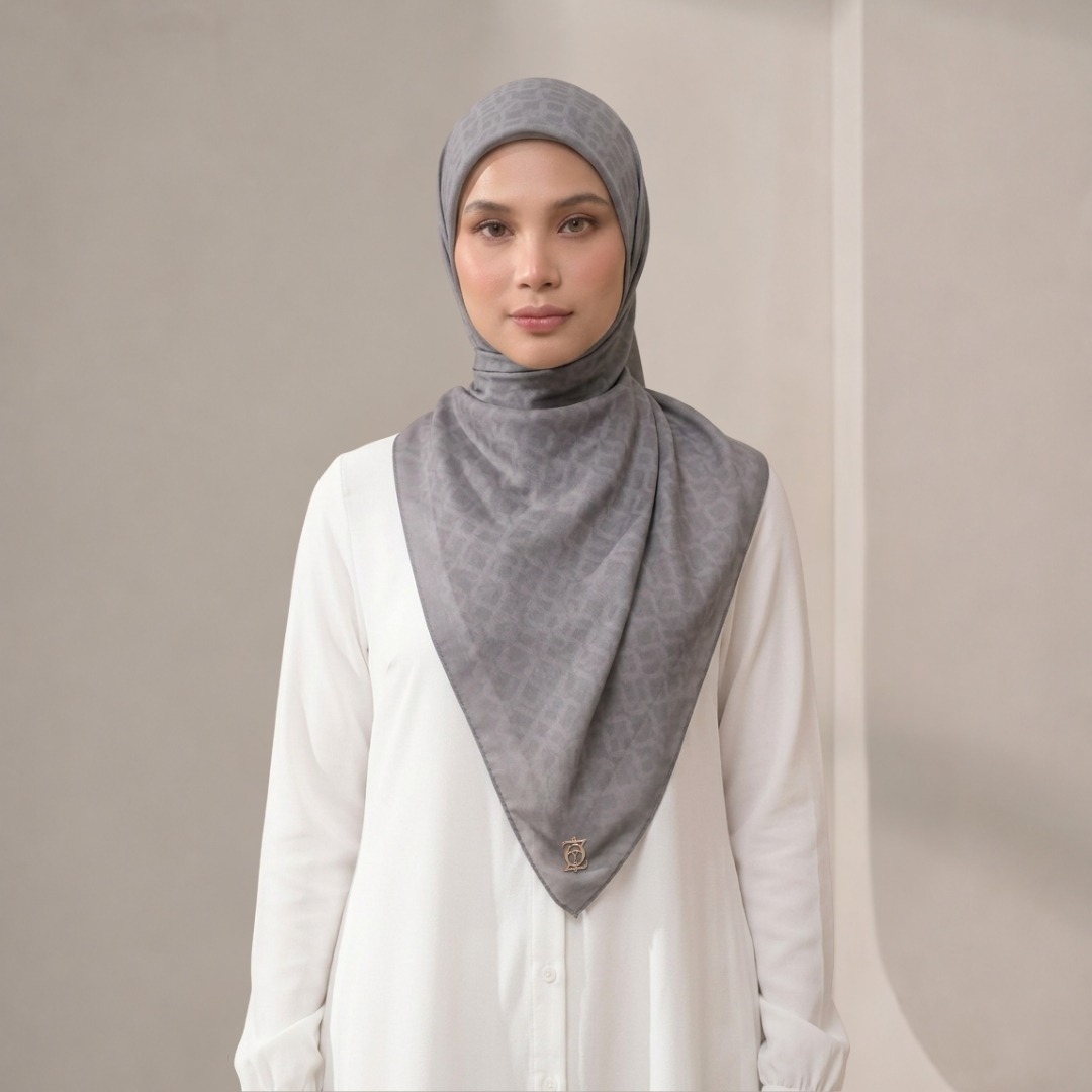 Zoya - Serein Weave Scarf - Kerudung Hijab Segiempat Motif - Pouch Ziplock