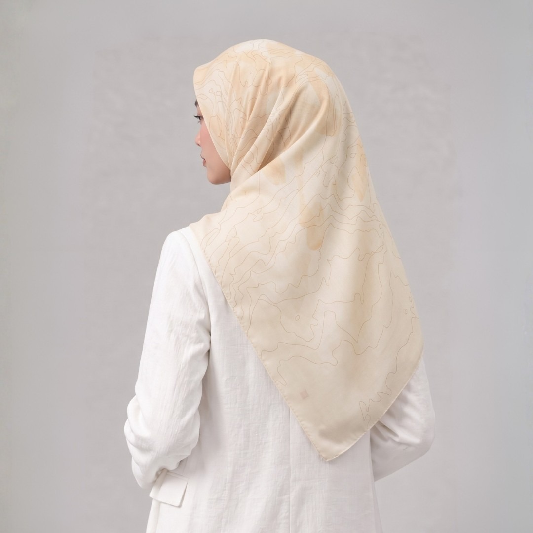 Zoya - Shadow Petals Print Scarf - Kerudung Hijab Segiempat Motif - Bahan Signature Voal - Box